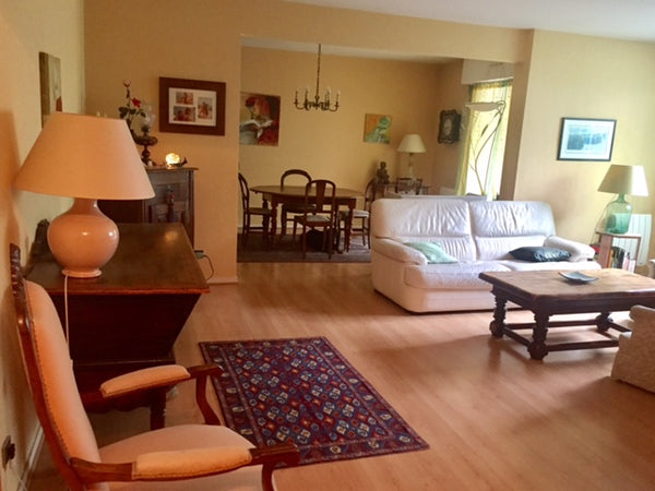 Grand appartement de 100 m² situé au rez-de-chaussée d’une résidence sécurisée.  Cestas, France Appartement au coeur de Bordeaux  Parking gratuit Entire rental unit vacation rental 19190893