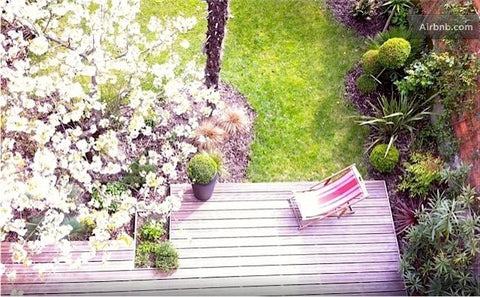 Le studio vient d'être rénové et donne sur un jardin et une terrasse<br />Avec b Bordeaux, France Studio sur jardin+stationnement gratuit ! Entire chalet vacation rental 2248994