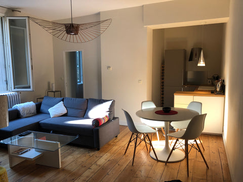 Bonjour à tous<br /><br />Ce charmant appartement, au style bordelais, a été déc Bordeaux, France Charmant T2 bordelais hyper centre Entire rental unit vacation rental 27192385