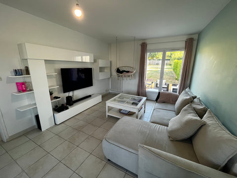 Maison chaleureuse T3 de 90 m carré avec jardin de 500 m carré. Parfaite pour le Bordeaux, France Maison chaleureuse à 10 mn du centre de bordeaux Entire home vacation rental 642539369184625743