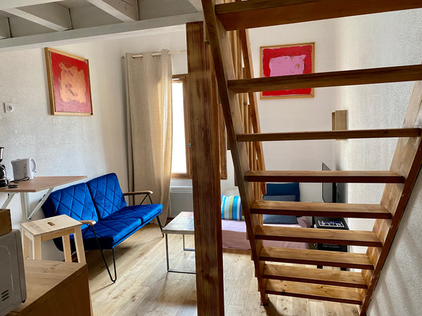 Les fêtes sont interdites . Non fumeur .<br /><br />Petit T2  lumineux et calme  La Teste-de-Buch, France Petit duplex Victoire/les Capucins Entire rental unit vacation rental 48723412