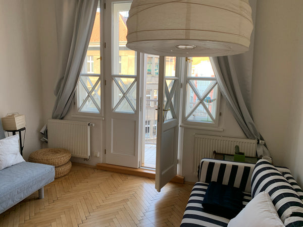 Very nice sunny flat located in a trendy neighbourhood near city centre, 20 minu Prague, Czechia NEW: Sunny flat in a trendy area Entire rental unit vacation rental 13152578
