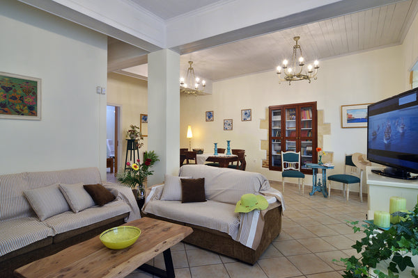 Centrally located and well equipped , our house provides you with all the amenit Chania, Greece Maria's Summer Spot Entire home vacation rental 14234913