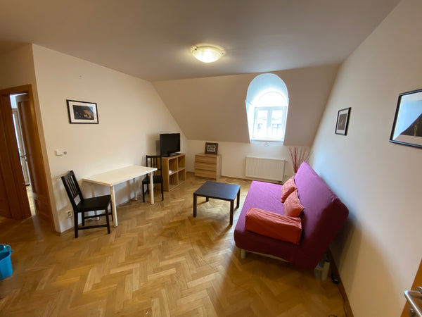 ‍<br /><br /><b>The space</b><br />Enjoy a stay in this captivating apartmen Edinburgh, United Kingdom Beautiful Apartment near Florenc area, Prague, CZ Entire rental unit vacation rental 52927722