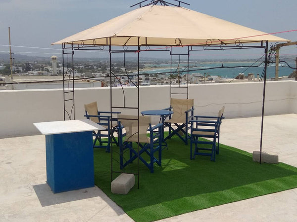Fully equipped house in a quiet neighborhood in the center of Naxos town.<br />< Greece My home in Naxos town with sea view Entire home vacation rental 6071217