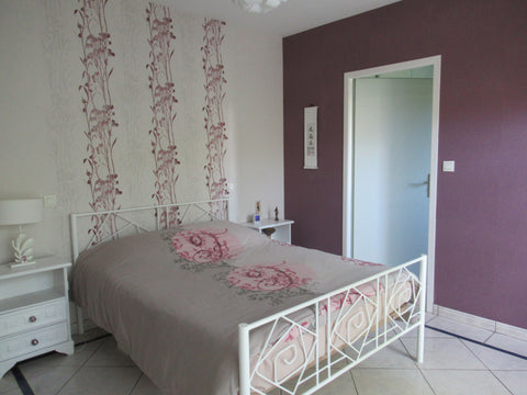 Je loue une chambre lumineuse de 15 m2 donnant sur jardin et terrasse avec une v Mérignac, France Chambre indépendante sur Jardin Private room in townhouse vacation rental 31251641