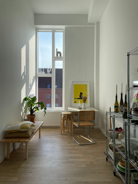 Cozy and light New York style studio flat in Norrebro, with great restaurants, b Copenhagen, Denmark Cozy studio flat located in lovely Norrebro Entire rental unit vacation rental 684771320707409907