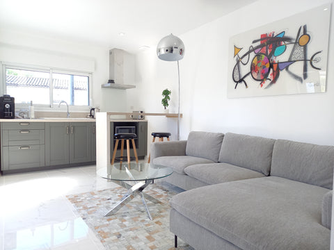 Charmant studio à la décoration soignée, idéalement situé à 10mn de Bordeaux et  Floirac, France Elégant studio à 5mn de Bordeaux Entire home vacation rental 49264680