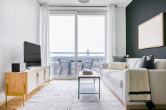 Discover the best of Vienna, with this one-bedroom 3rd district - Landstraße apa Vienna, Austria Landstraße 1BR w/ Pool & Roof Lounge, nr Metro U3 Entire rental unit vacation rental 551879487681174173
