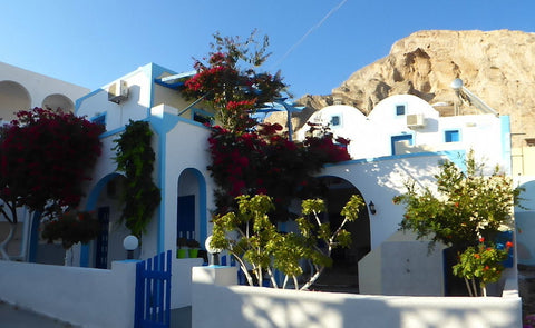 Anna Maria Rooms is located in Perissa Santorini, 800 meters from the beach. Fro Greece Anna Maria Rooms Private room in rental unit vacation rental 16669132