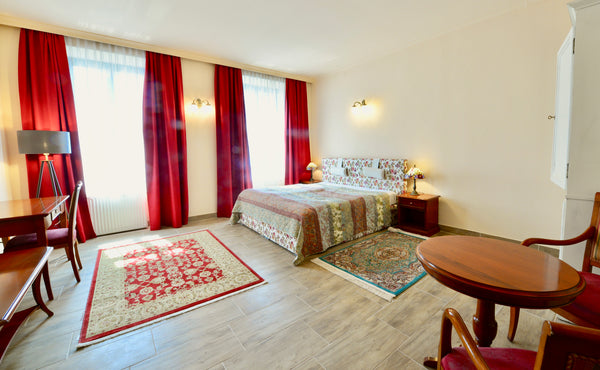 Komfortables Studio mit Küche in einem künstlerischen und gemütlichen Hotel.<br   Cozy&Artsy, comfortable viennese Studio near metro Room in hotel vacation rental 52683205