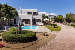 Situated in a quite area, 3kms from Naxos town, the villa is 140 m² and has exte Naxos, Greece FABULOUS HOLIDAY VILLA IN NAXOS ISLAND Entire villa vacation rental 6232415