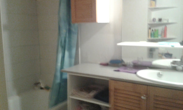 Uniquement couple ou femmes.  Pas d hommes seuls. Chambre privée. Bruges centre  Bordeaux, France Chambre bruges centre ville Private room in rental unit vacation rental 26267003