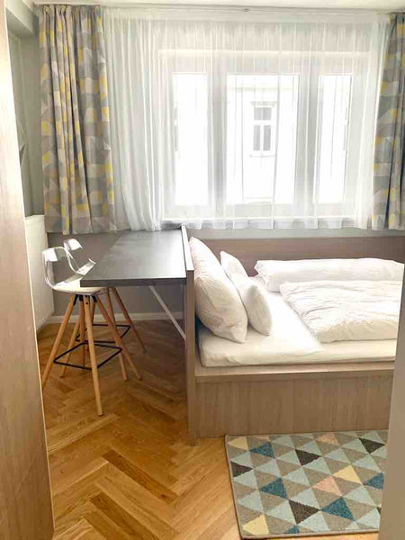 8 wunderschönen renovierte Apartments in der Zieglergasse in unmittelbarer Nähe  Vienna, Austria 8 flats Pension Rose Zieglergasse Apartment 5 Entire rental unit vacation rental 43922706