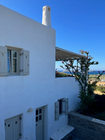 A peaceful villa with a large balcony and breath taking views. Walking distance  Athens, Greece IZ Golden Beach Entire home vacation rental 19499843