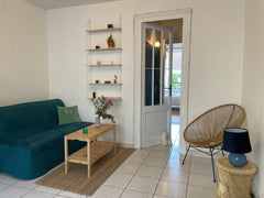 Jolie échoppe bordelaise pour tous ceux qui souhaiteraient télétravailler au cal Neufchef, France Cosy appartment with terrace Entire rental unit vacation rental 46894574