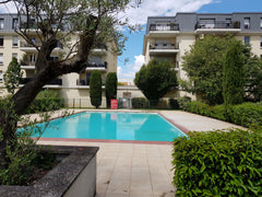 Offrez vous un moment Romantique au Clos Margaux. Le lieu est reposant, calme et Bordeaux, France Séjour Romantique, Petit-déjeuner, Piscine, Clim. Entire condo vacation rental 26320915