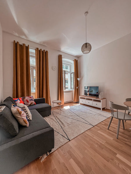 PRICING INCLUDES VAT AND CITY TAX!<br /><br />Brand new renovated apartment loca Vienna, Austria SUPERHOST ヅ 1-bedroom stylish apartment (8) Entire rental unit vacation rental 687329767101913510