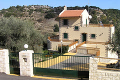 Villa Fouli is a 3 level villa and has 3 bedrooms + 3 bathrooms!<br />Villa Foul Rethimnon, Greece Villa Fouli, Private Villa & Pool  (2 adult) Entire villa vacation rental 16972208