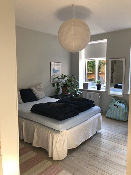 Nyd det simple liv i denne fredelige og centralt beliggende bolig. <br /><br />L Copenhagen, Denmark Skøn lille lejlighed med gårdhave. Entire condo vacation rental 691652041569217065
