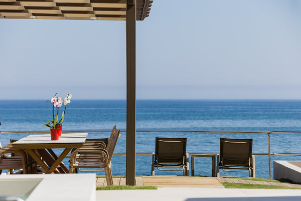 Wake up with the breathtaking endless blue outside your window in this one-of-a- Greece Deux Paradis, a BeachFront Retreat Entire villa vacation rental 583772628415357699
