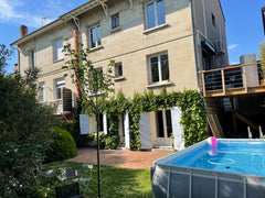 Simplifiez-vous la vie dans ce logement paisible, proche du centre historique de Bègles, France Agréable maison avec jardin donnant sur parc. Entire townhouse vacation rental 588763463088212548