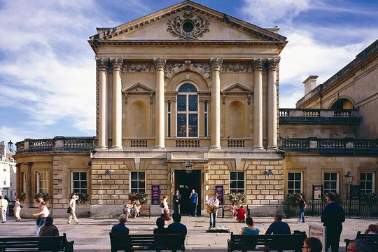 Small Group Tour to City of Bath and Entry to Stonehenge  Private Tours and Travel Guide Europe London CITY London Destination Tour