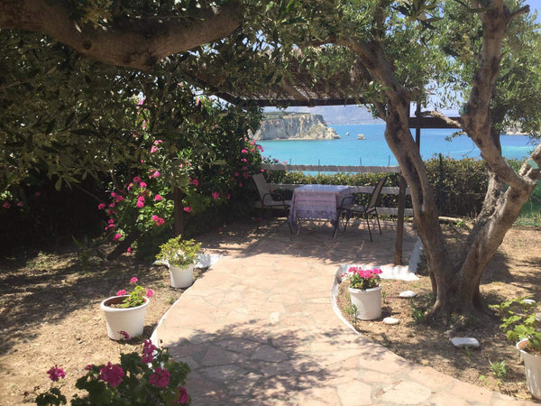 Enjoy your holiday in this wonderful small apartment. Drink a glass of wine sitt Chania, Greece Apt1  Όμορφο διαμέρισμα με κήπο για 2 άτομα Entire rental unit vacation rental 600524080259176738
