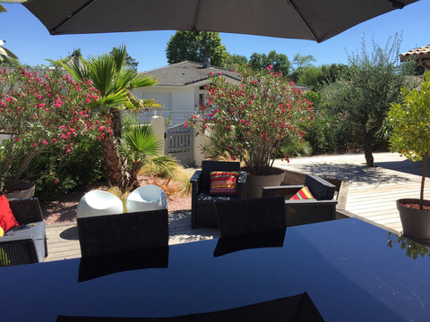 Je propose notre maison conviviale de 150 m2 située aux portes de Bordeaux , à 5 Villenave-d'Ornon, France Grande maison au calme avec piscine chauffée Entire villa vacation rental 18763995