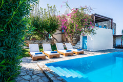 Miriades  country house is a 2-storey house with 3bedrooms, a private pool and a Rethimnon, Greece A 3bedroom country house, with pool close to beach Entire villa vacation rental 49636576