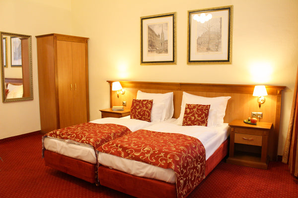 <b>The space</b><br />Sie können unsere PENSION sowohl über Stufen, als auch übe Vienna, Austria City Pension Stephansplatz Private room in pension vacation rental 28328812