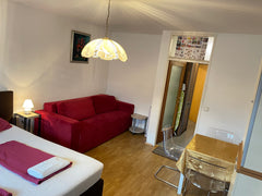 Gemütliche und helle Wohnung im im 10. Bezirk bietet Schlafmöglichkeiten für 4 G  Apartment mit Balkon RH3 Entire rental unit vacation rental 52973077