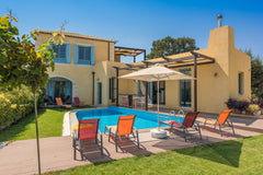 Calma Seaside Villa is a beautif house with private pool, located 30m from the s  Calma Seaside Villa, private pool, 30m from beach Entire home vacation rental 16920705