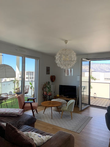 Cet appartement au dernier étage (9 ème) de notre immeuble vous offre deux balco Bordeaux, France Appartement de ville cosy et lumineux Ginko Entire condo vacation rental 635852017212013429