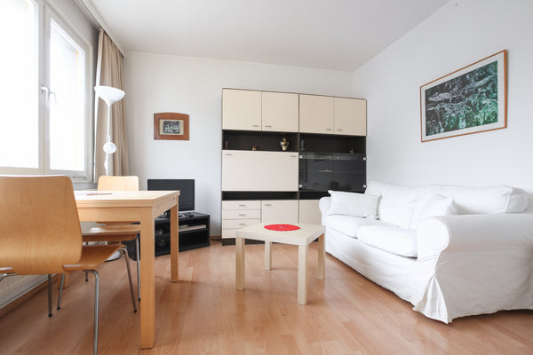 Sunny, quiet, our apartment  is 43m2 (463 sq ft), on the 4th floor (with elevato Vienna, Austria Sunny Apt. near Imperial Palace, SHORT/LONG TERM Entire condo vacation rental 5556098