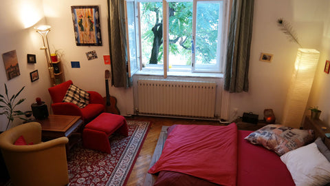 30m² private room with a comfortable double bed, a big wardrobe, a working place Vienna, Austria big&bright room in a typical viennese old building Private room in rental unit vacation rental 33624994