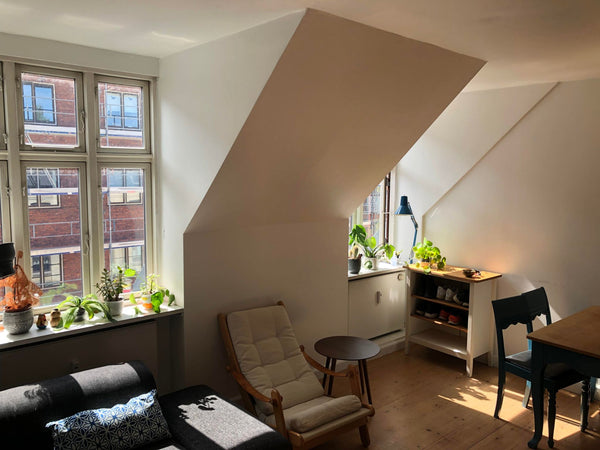 Very central apartment just 15 minutes from the airport, and right by the metro.  Central 3 room apartment in vibrant Christianshavn Entire condo vacation rental 692647812665017497