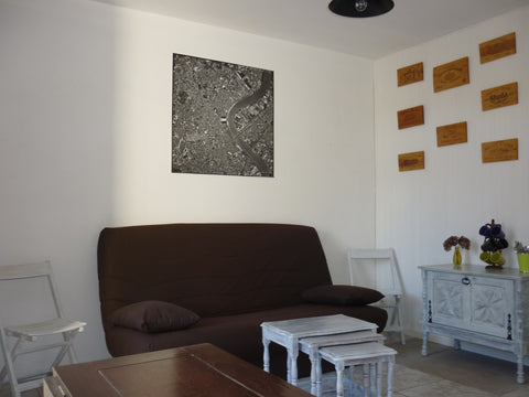 Une petite maison a quelques minutes de la gare de Bordeaux... calme et lumineus  Maisonnette Bègles au calme proche gare Bordeaux Entire townhouse vacation rental 50204690