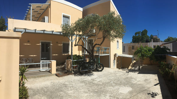 The apartment (ΑΜΑ 00000103367) is a ground flat and is located in Ermoupolis in Egeo, Greece Ermoupolis cozy apartment Entire rental unit vacation rental 24710501