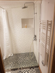 Tres bon emplacement ,appartement chaleureux dans le centre de bordeaux à 1 min  Bordeaux, France Appartement Bordeaux centre Entire rental unit vacation rental 45862226