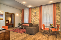 We offer a modern, comfortable, serviced apartment for rent in the centre of Pra Prague, Czechia R23-Spacious,Elegant,Serviced 86m2,aircon | Center Entire serviced apartment vacation rental 30762