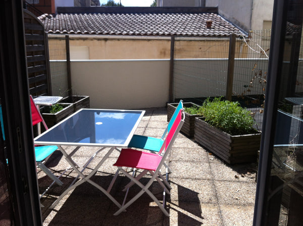 Let's visit the european best destination 2015!!<br /><br />Beautiful city, very Bordeaux, France Chilling, visiting,eating,drinking Entire rental unit vacation rental 6308919