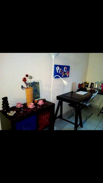 Le studio se situe à Talence devant leclerc (arrêt de bus benedigue) , avec plac Bordeaux, France logement entier a talence Entire rental unit vacation rental 32708070