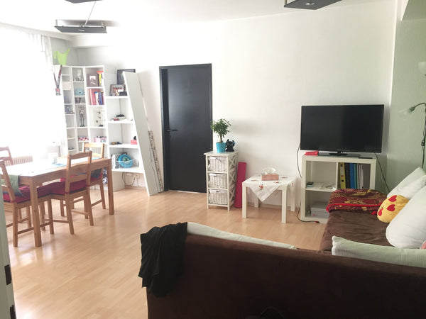 My apartment for 4 people is located in the Rainergasse. Besides a kitchen, bath  Quiet Apartment for 4 near central train station Entire rental unit vacation rental 26178202