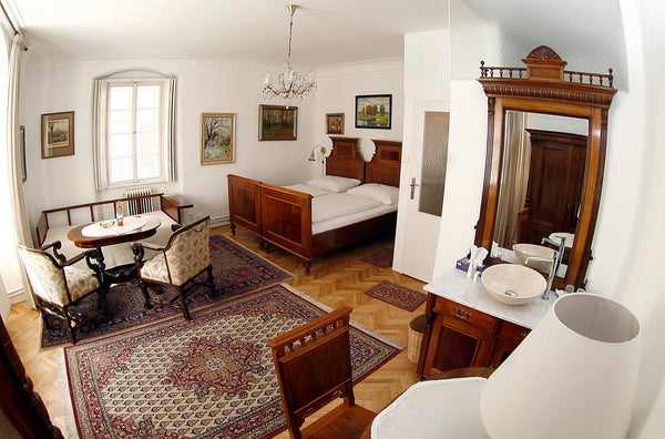 We are cosy and charming family run bed and breakfast right under the Castle in  Prague, Czechia Bed and breakfast suite Private room in bed and breakfast vacation rental 876329