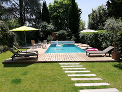 Maison chaleureuse dans une rue calme avec stationnement gratuit. Grand espace e Bordeaux, France Maison Bordeaux Caudéran avec Piscine Entire home vacation rental 35876297