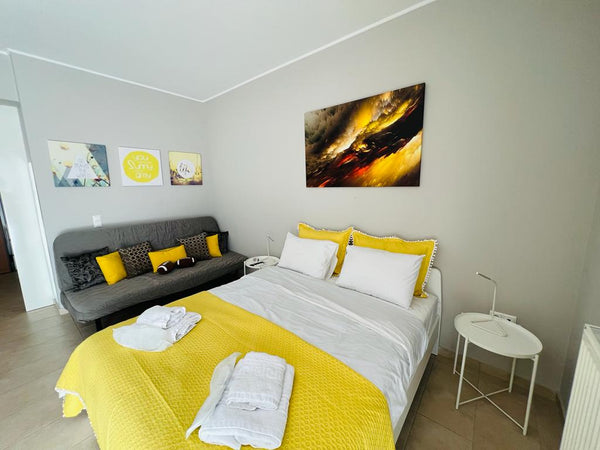 RELAX in this beautiful, 35 m2, 3d floor studio apartment. Bright yet calm, the  Athens, Greece Sunlight studio Entire rental unit vacation rental 602481450865398348