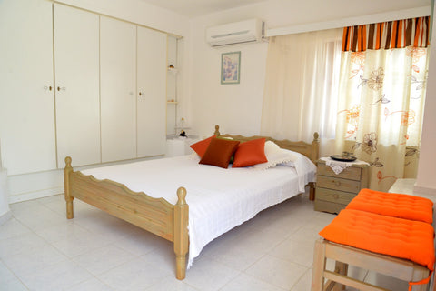 "Sophia's Studio in Adamas" is a studio with a sleeping room with a double bed,  Adamantas, Greece Sophia's Studio in Adamas Entire rental unit vacation rental 48915179