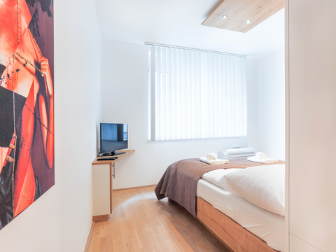 A gorgeous studio-apartment based in the heart of Vienna. Fully-furnished, with  Vienna, Austria SKY9 Superior Studio Apartment City Center Entire rental unit vacation rental 29406011