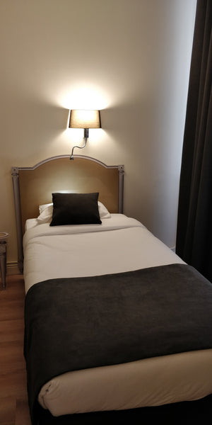 L’hôtel Acanthe Bordeaux, dispose de 20 chambres réparties sur 4 niveaux desserv  Chambre Simple Confort + Room in hotel vacation rental 45215470